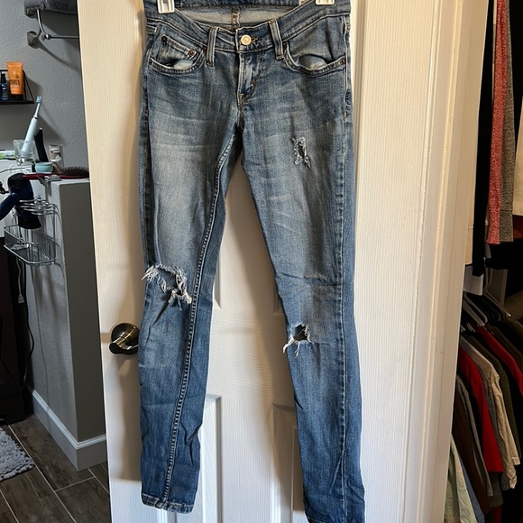 Low-Rise Levi Jeans - Picture 1 of 3